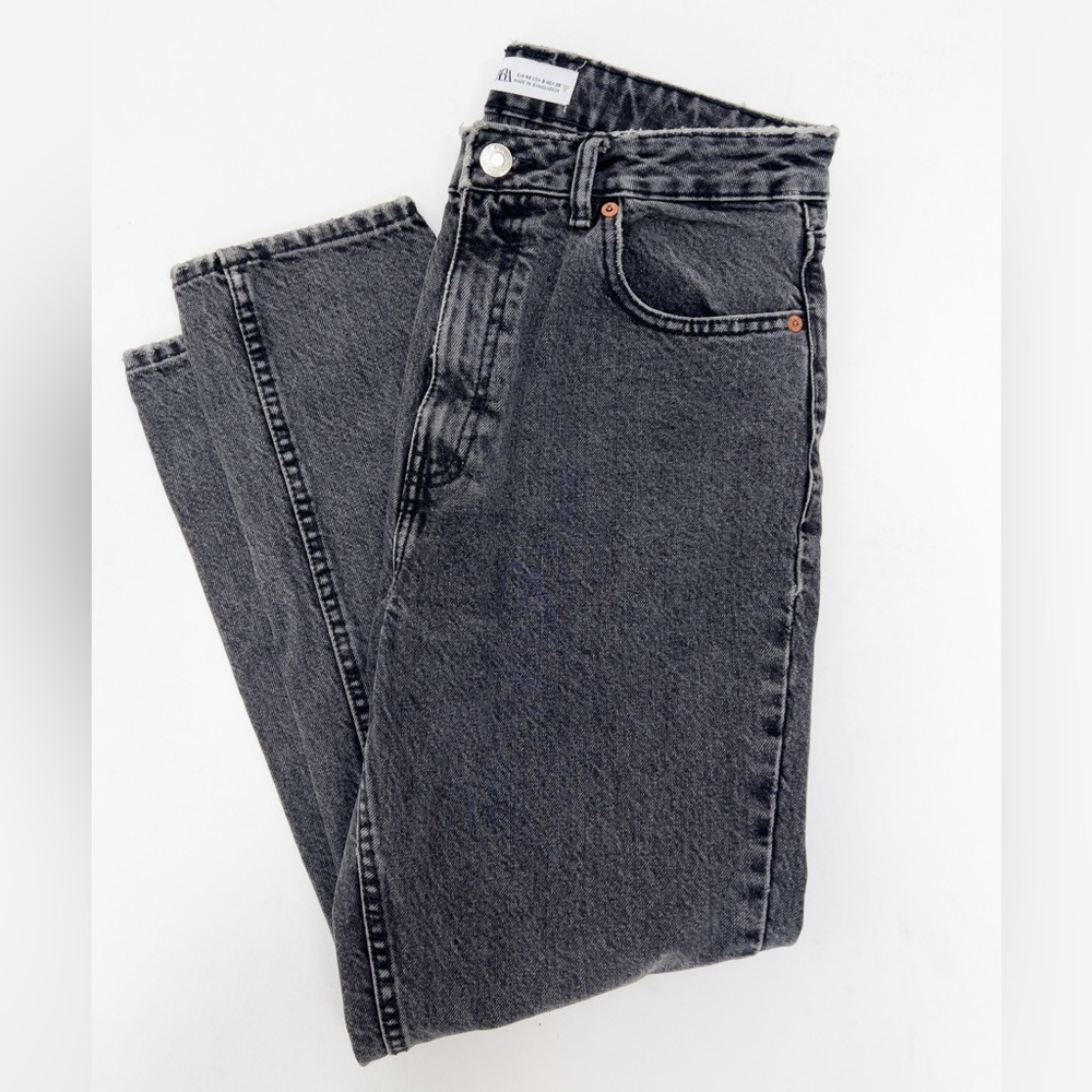 🍪 Zara Gray Denim Highrise Mom Jeans 🍪